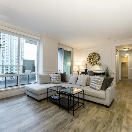 Sky Suites Yorkville-3
